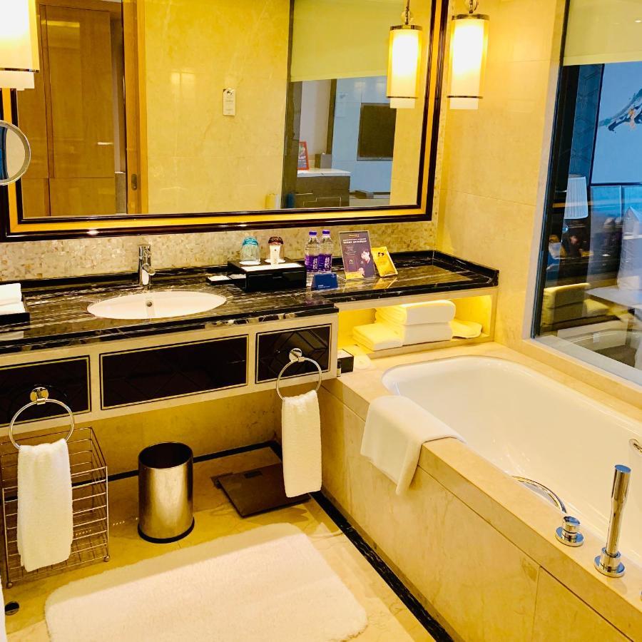 Wanda Realm Guangzhou Zengcheng Hotel Bagian luar foto